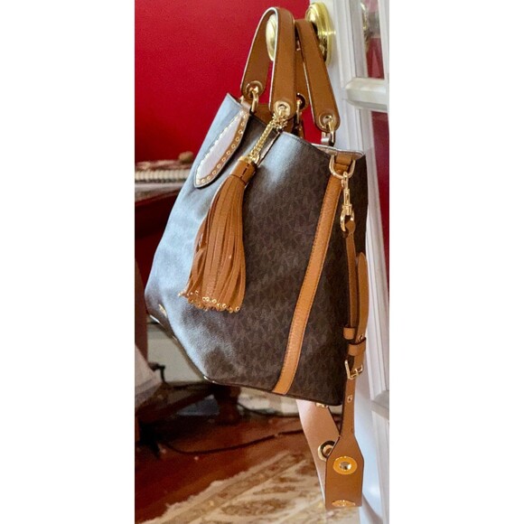 Michael Kors Signature Brooklyn Bag - Picture 3 of 3